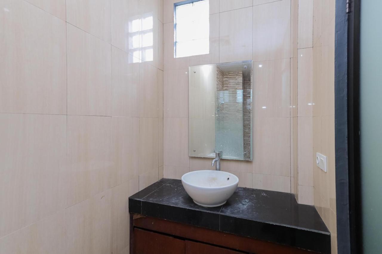 Urbanview Hotel Wg Jimbaran Bali Унгасан Экстерьер фото